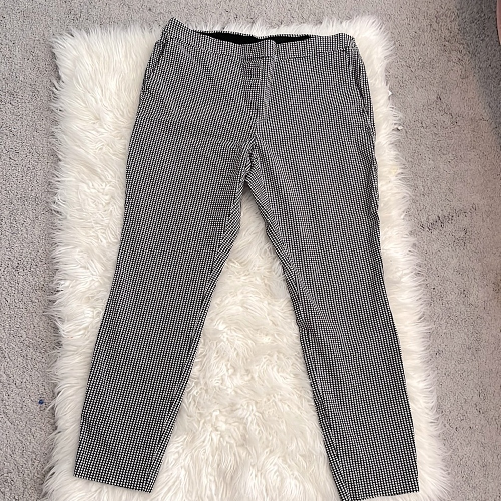 Alfanie petite black and white checkered stretchy ankle fit slacks.